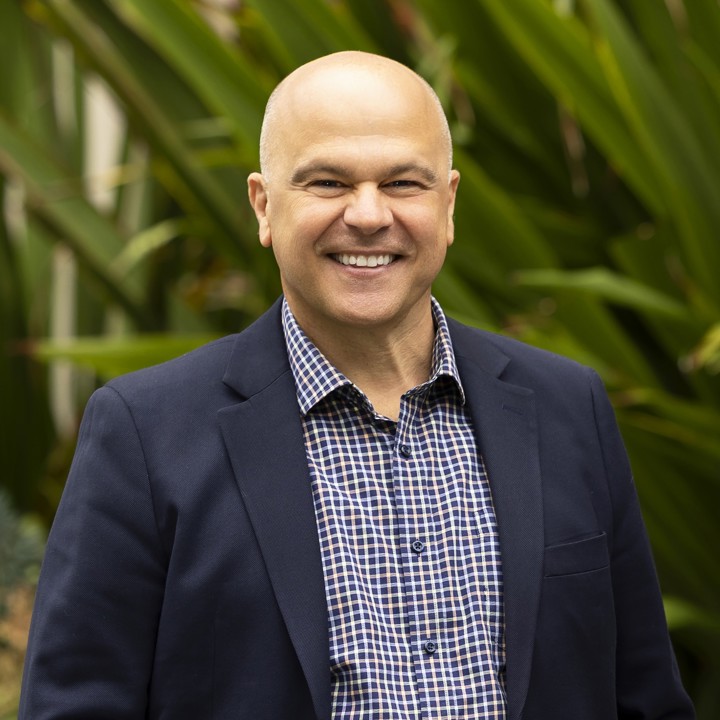 Image of Professor Ross Vlahos